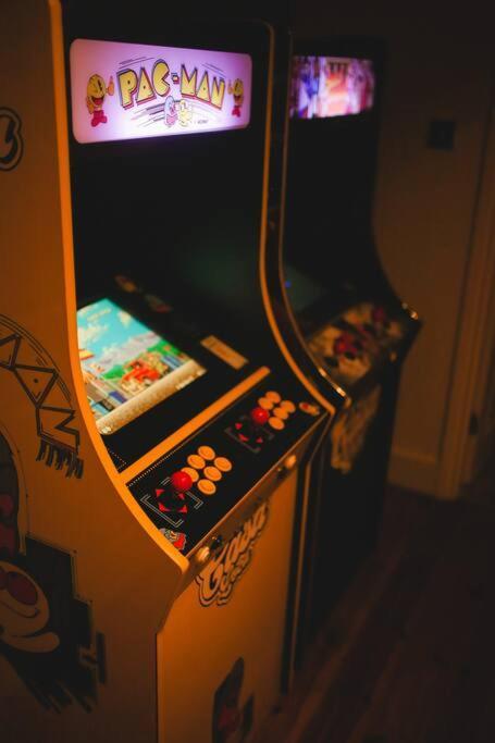 Games And Movies Lounge 7 Bed City Centre Apartment นิวคาสเซิล อะพอน ไทน์ ภายนอก รูปภาพ