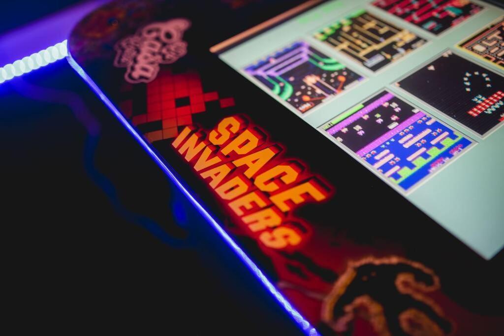 Games And Movies Lounge 7 Bed City Centre Apartment นิวคาสเซิล อะพอน ไทน์ ภายนอก รูปภาพ