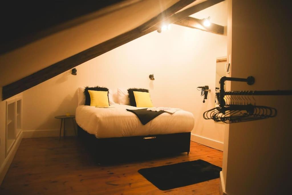 Games And Movies Lounge 7 Bed City Centre Apartment นิวคาสเซิล อะพอน ไทน์ ภายนอก รูปภาพ