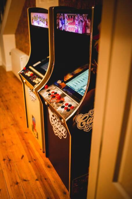 Games And Movies Lounge 7 Bed City Centre Apartment นิวคาสเซิล อะพอน ไทน์ ภายนอก รูปภาพ