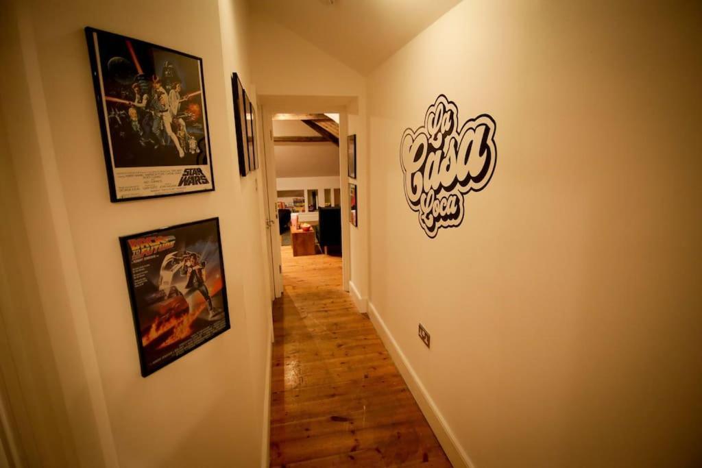 Games And Movies Lounge 7 Bed City Centre Apartment นิวคาสเซิล อะพอน ไทน์ ภายนอก รูปภาพ
