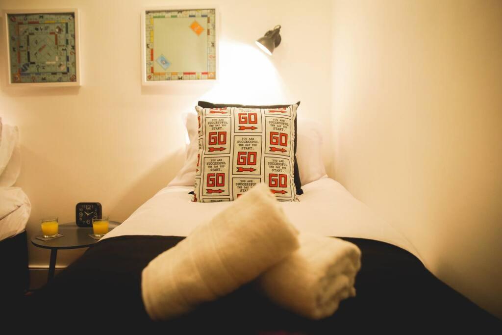 Games And Movies Lounge 7 Bed City Centre Apartment นิวคาสเซิล อะพอน ไทน์ ภายนอก รูปภาพ